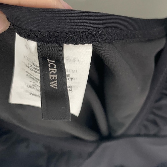 J. Crew Ruffle Deep-V One-piece Swimsuit Size 12 Womens Black Vacation Beach  S1 - Picture 4 of 8